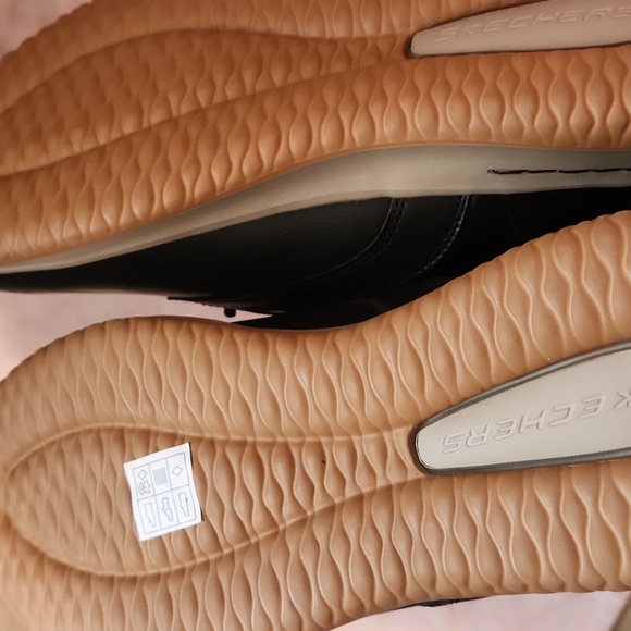 NWT Waterproof Skechers With Air Cooled Memory Foam US 12 - Picture 8 of 8